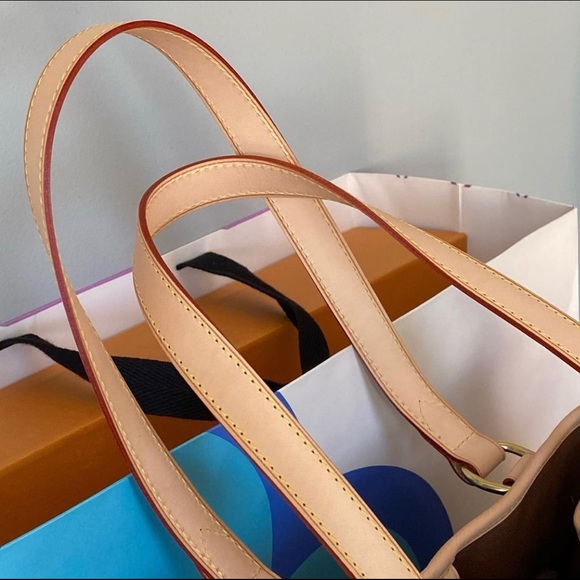 Louis Vuitton Vertical Batignolle MM - Picture 7 of 7